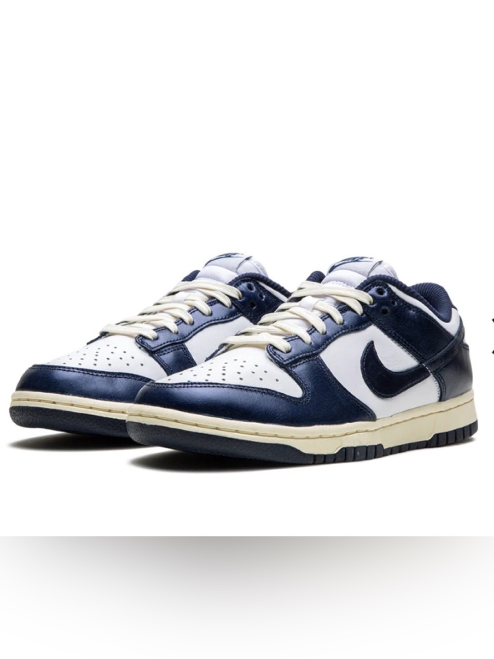 Nike Women's size 6 DUNK LO PRM WMNS
"VINTAGE NAVY"